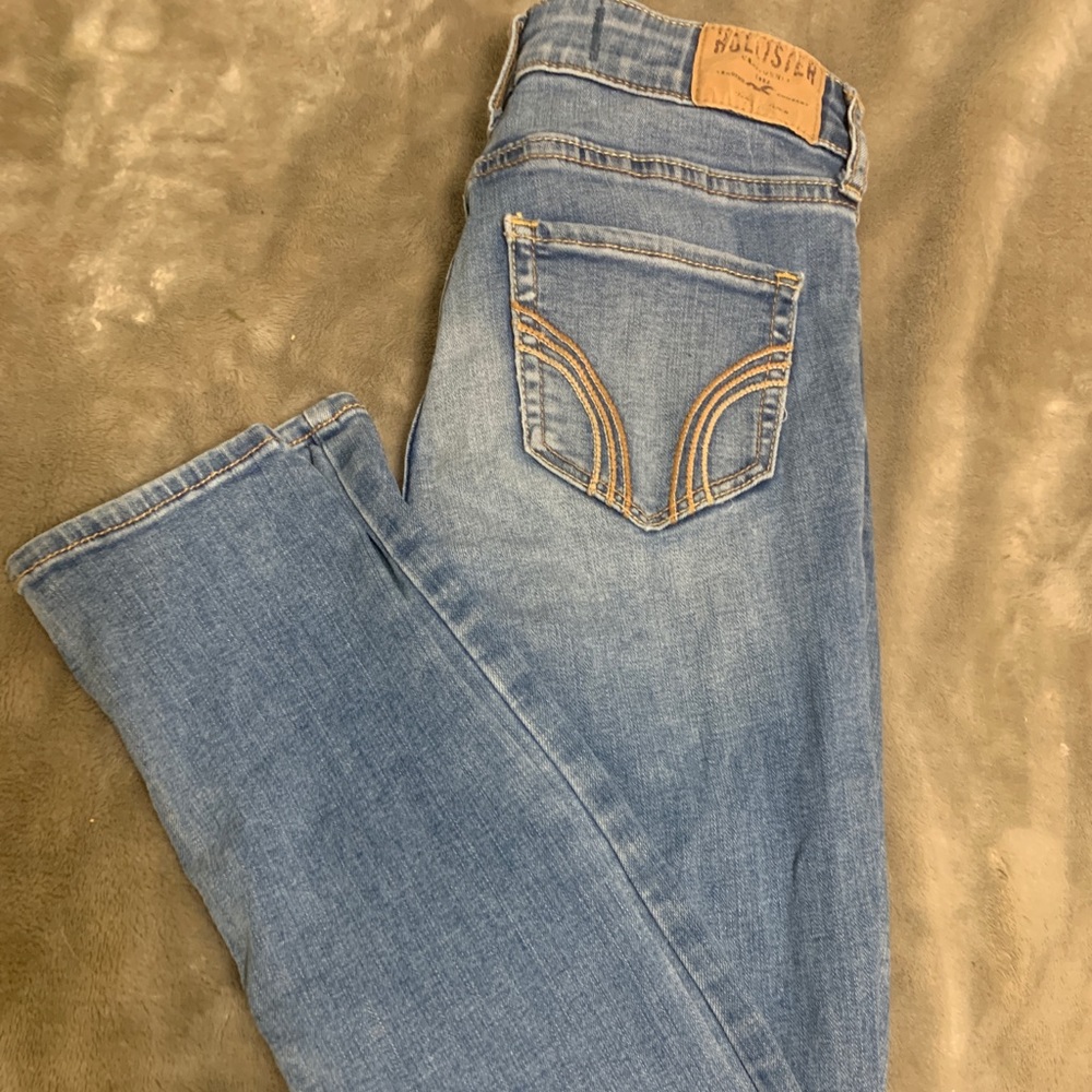Hollister distressed super skinny jeans